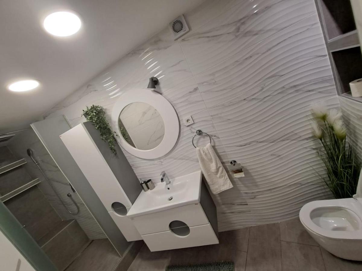 *Enjoy* Apartment Sibenik Bagian luar foto