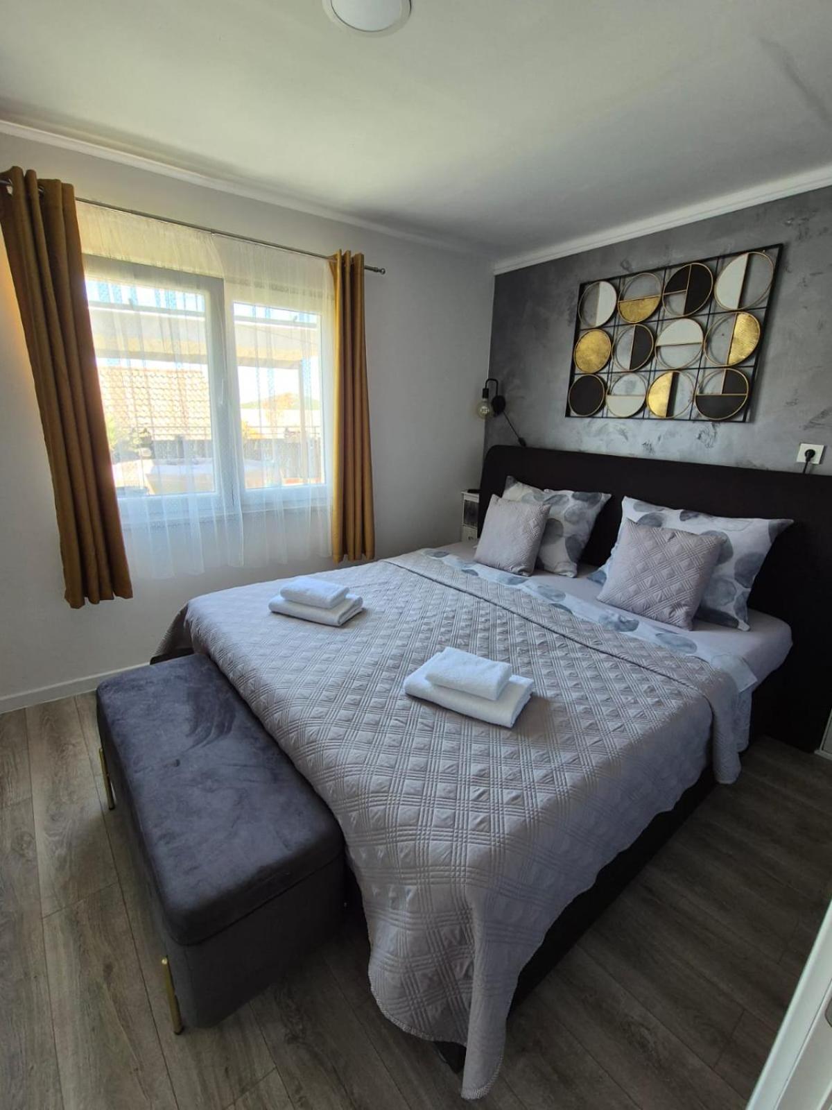 *Enjoy* Apartment Sibenik Bagian luar foto